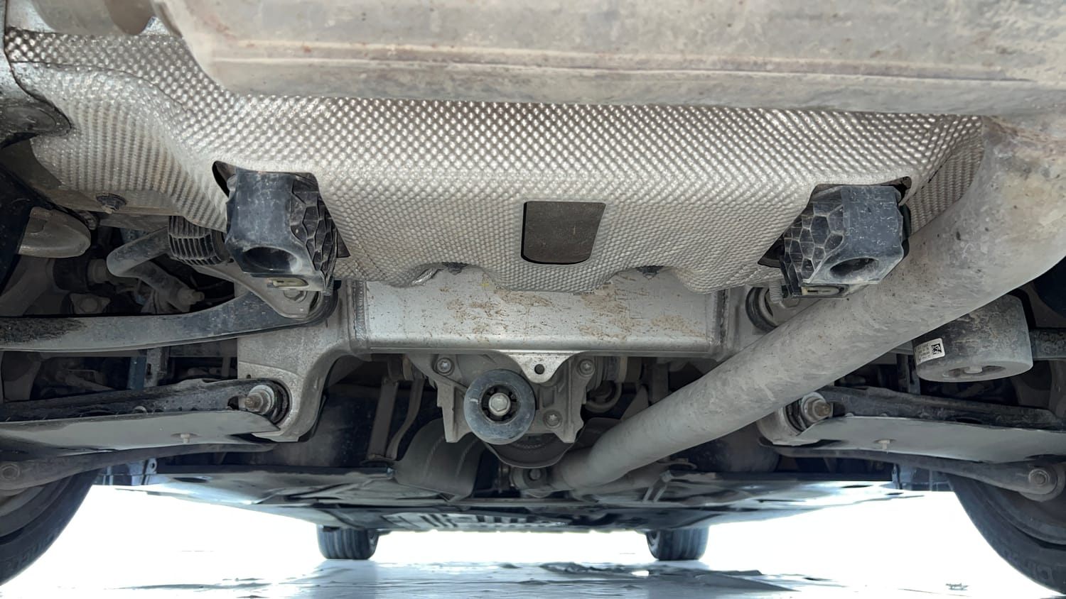 Used 2018 BMW 5 Series 520d Luxury Line Diesel Automatic extra REAR UNDERBODY VIEW (TAKEN FROM REAR)