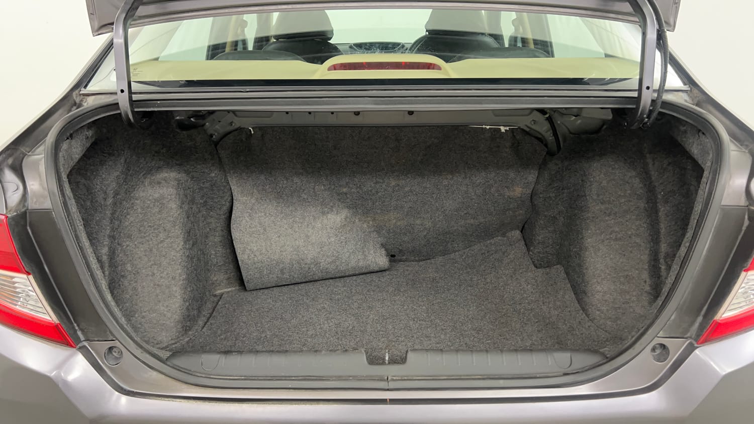 Used 2018 Honda Amaze 1.2 S CVT Petrol Petrol Automatic interior DICKY INSIDE VIEW