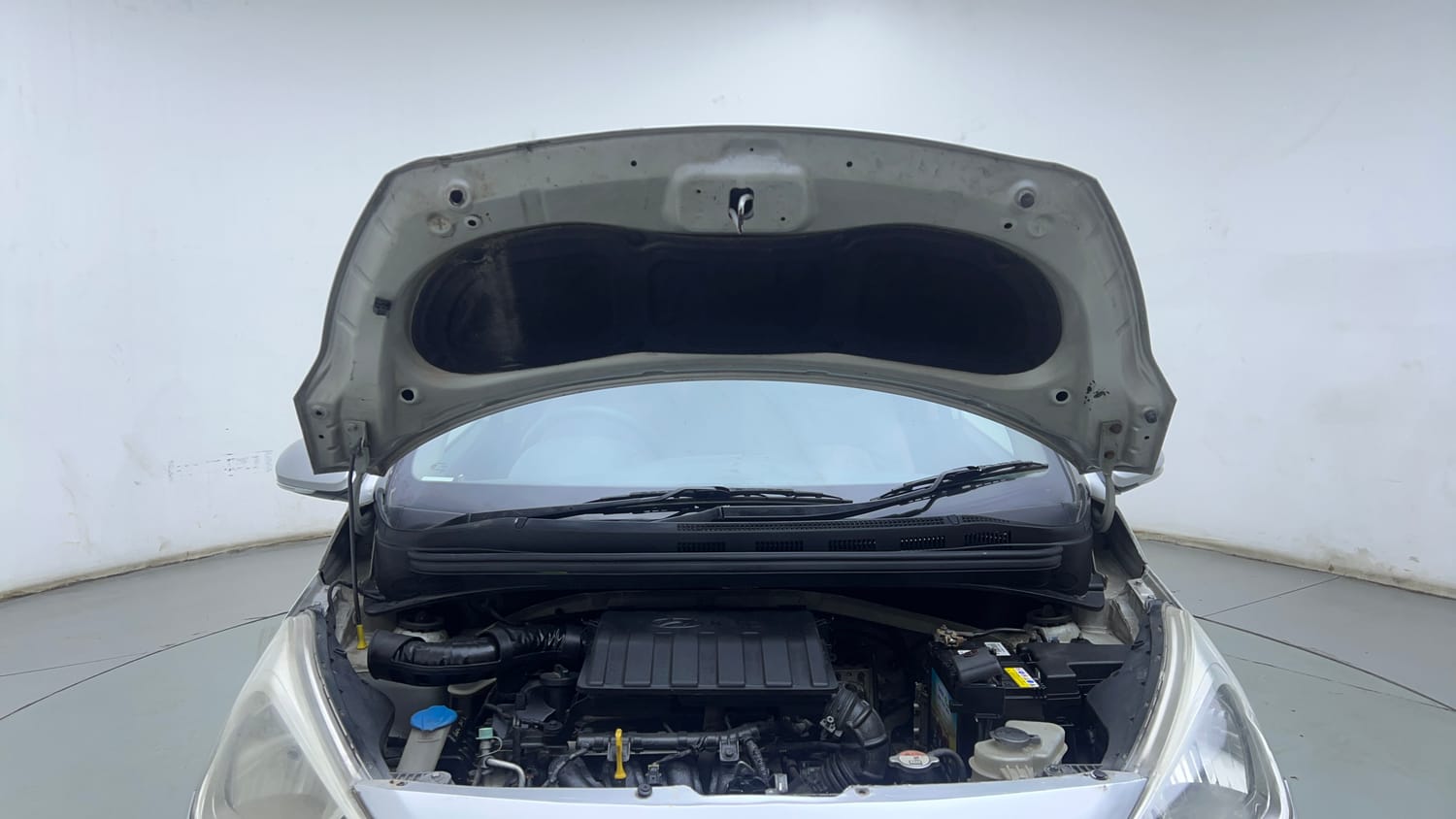Used 2015 Hyundai Xcent S 1.2 (O) Petrol Manual engine ENGINE & BONNET OPEN FRONT VIEW