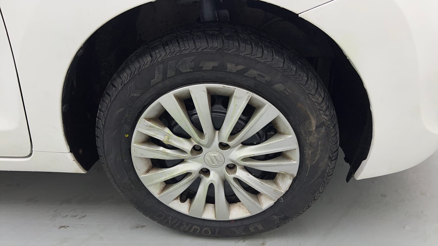Used 2021 Maruti Suzuki Baleno Delta Petrol+CNG (Outside Fitted) Cng Manual tyres RIGHT FRONT TYRE RIM VIEW