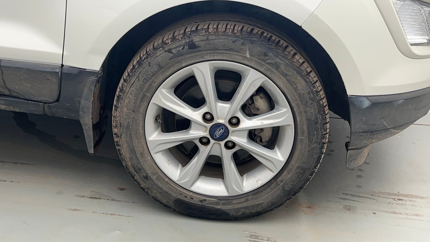 Used 2019 Ford EcoSport Titanium 1.5L Ti-VCT Petrol Manual tyres RIGHT FRONT TYRE RIM VIEW