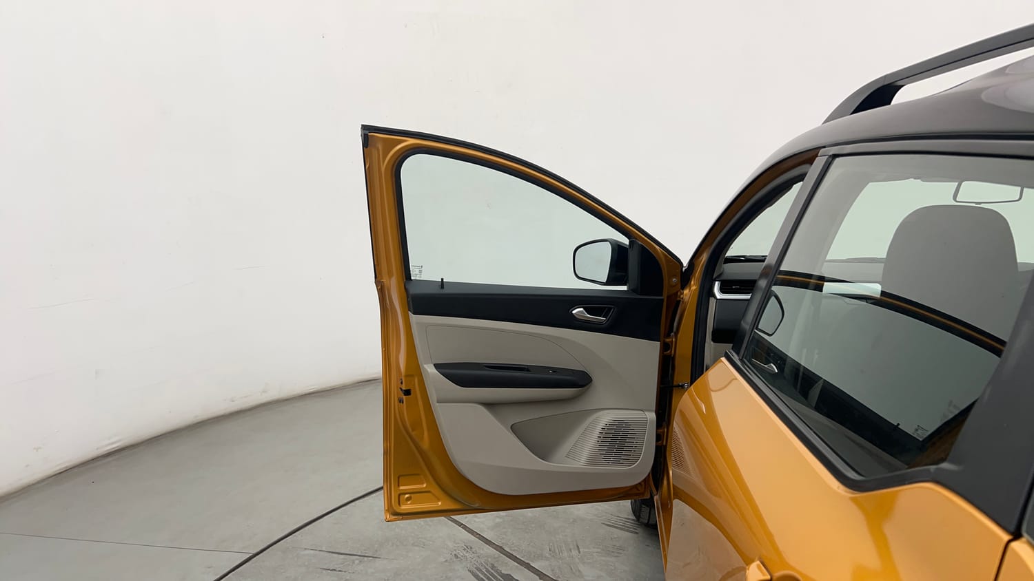 Used 2022 Renault Triber RXZ EASY-R AMT Dual Tone Petrol Automatic interior LEFT FRONT DOOR OPEN VIEW