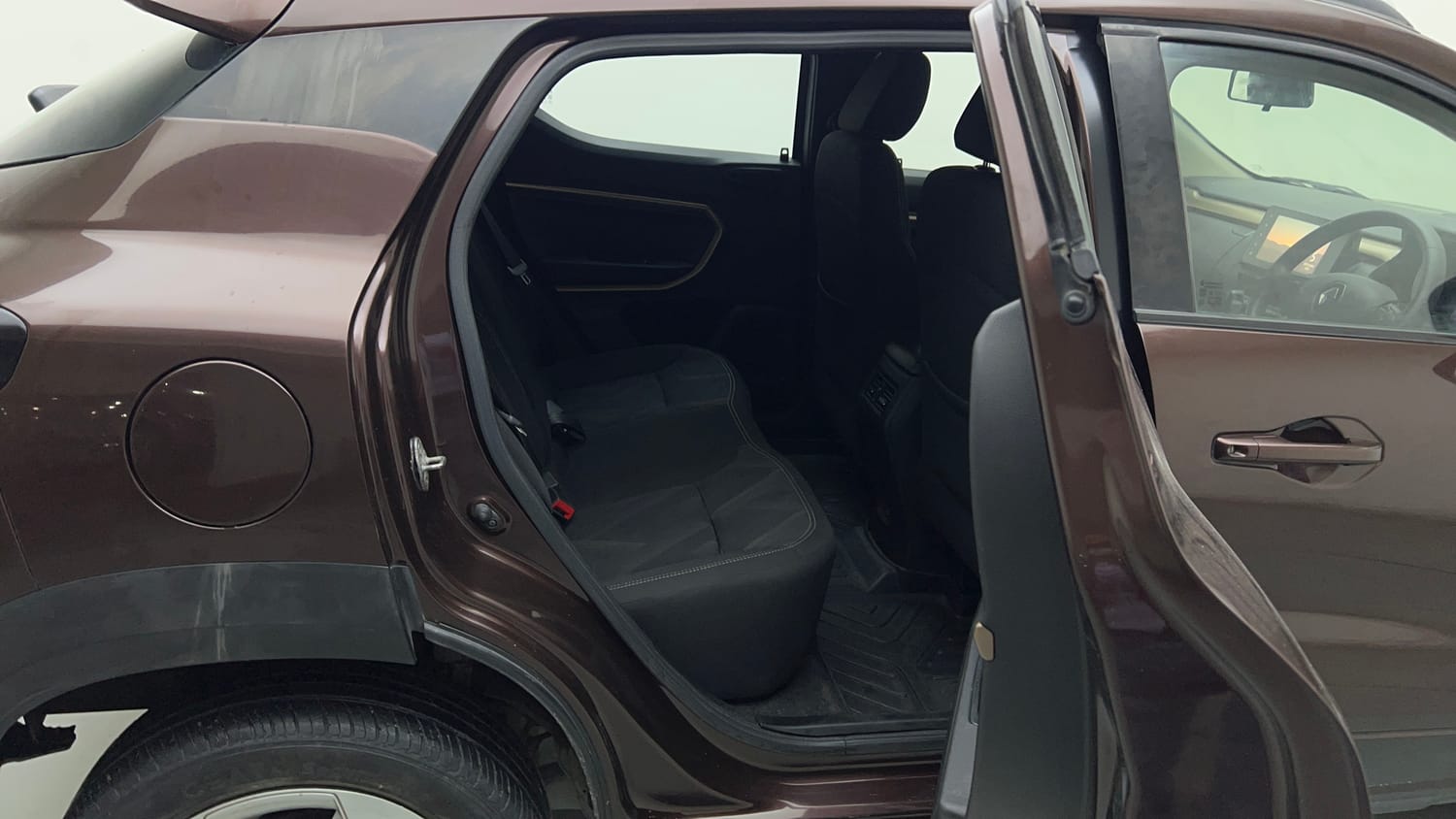 Used 2021 Renault Kiger RXT MT Petrol Manual interior RIGHT SIDE REAR DOOR CABIN VIEW