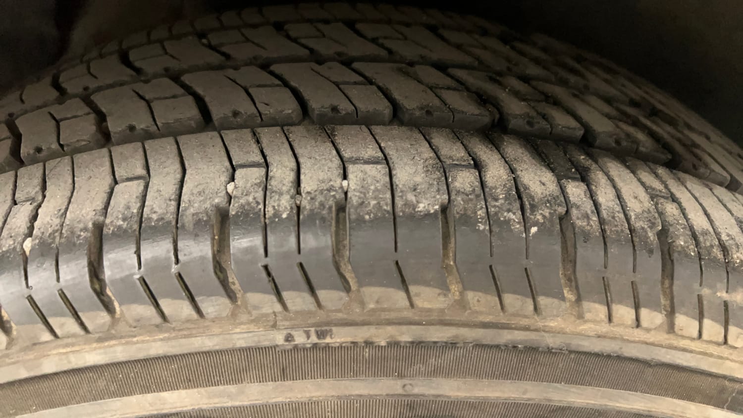 Used 2017 Hyundai Creta SX Plus 1.6  Petrol Petrol Manual tyres RIGHT REAR TYRE TREAD VIEW