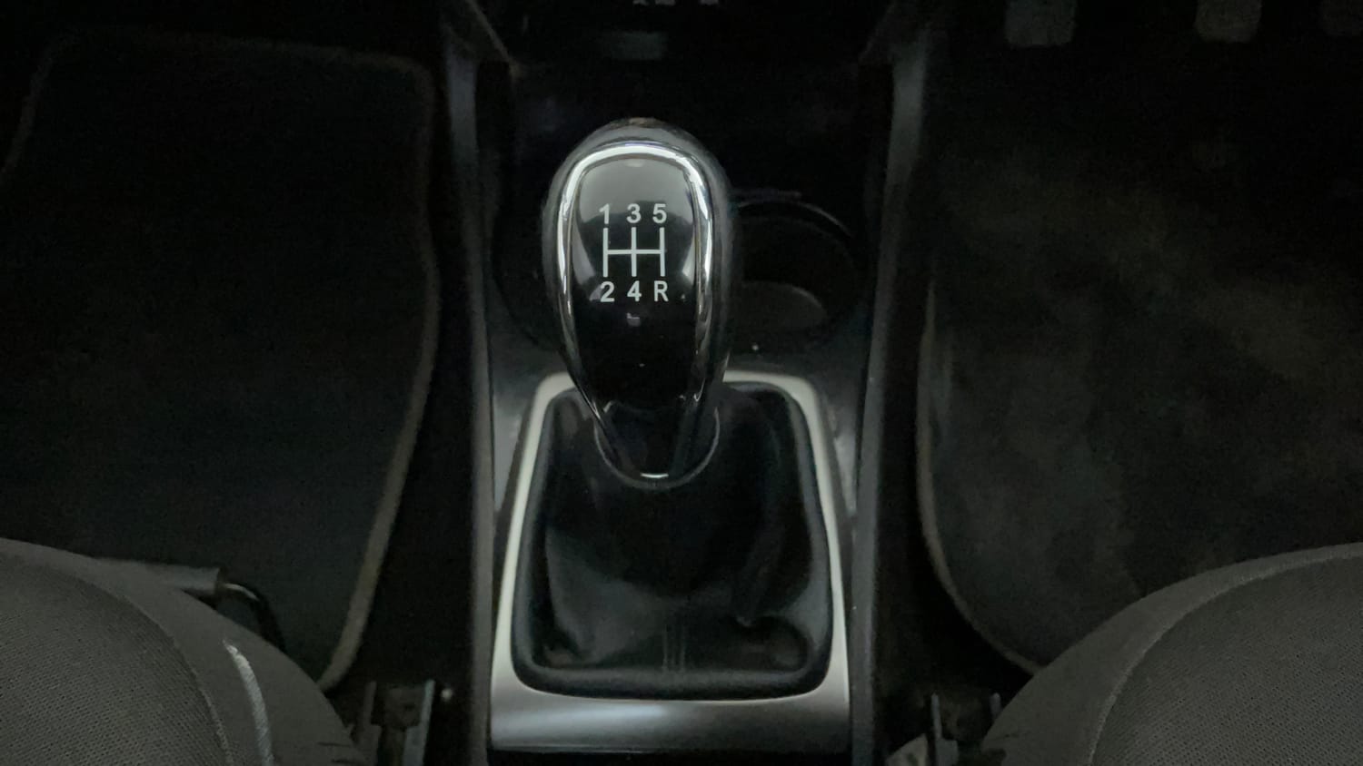 Used 2015 Tata Zest XM Petrol Petrol Manual interior GEAR  KNOB VIEW