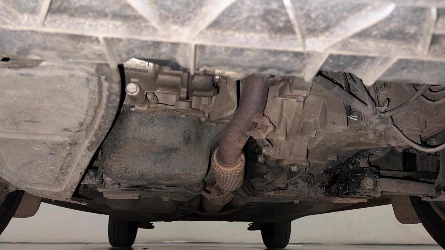 Used 2015 Volkswagen Polo Comfortline 1.2L (P) Petrol Manual extra FRONT LEFT UNDERBODY VIEW