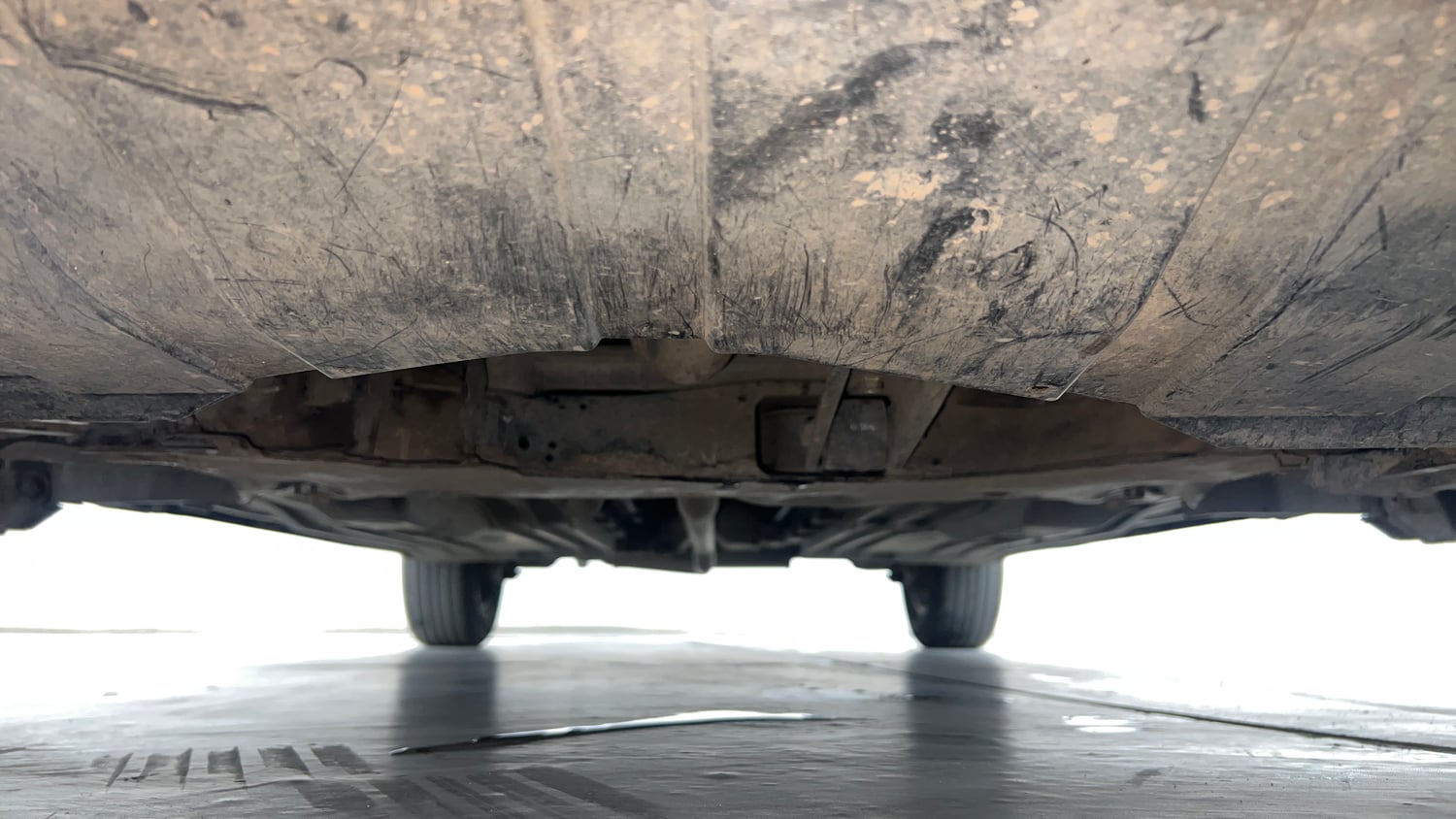 Used 2016 Maruti Suzuki S-Cross Zeta 1.3 Diesel Manual extra FRONT LEFT UNDERBODY VIEW
