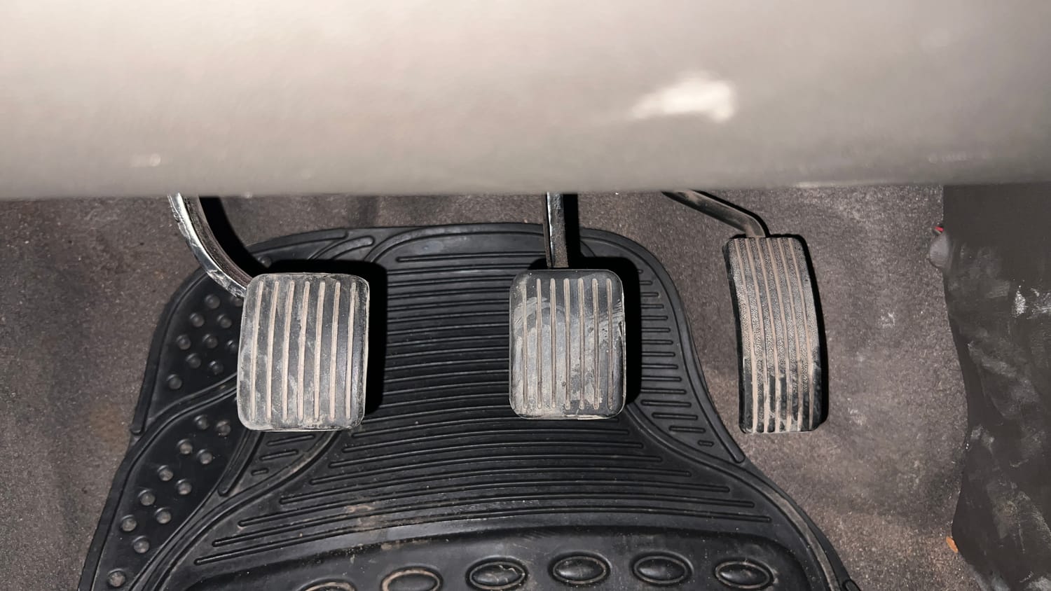 Used 2013 Hyundai i10 Era 1.1 iRDE2 Petrol Manual interior PEDALS VIEW