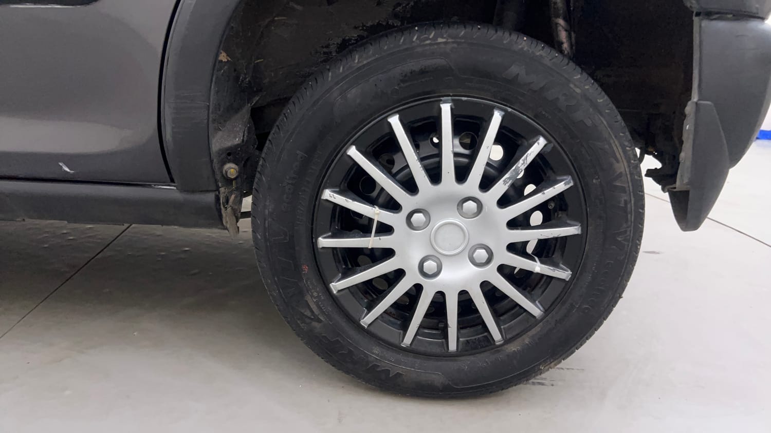 Used 2020 Maruti Suzuki S-Presso VXi (O) AMT Petrol Automatic tyres LEFT REAR TYRE RIM VIEW