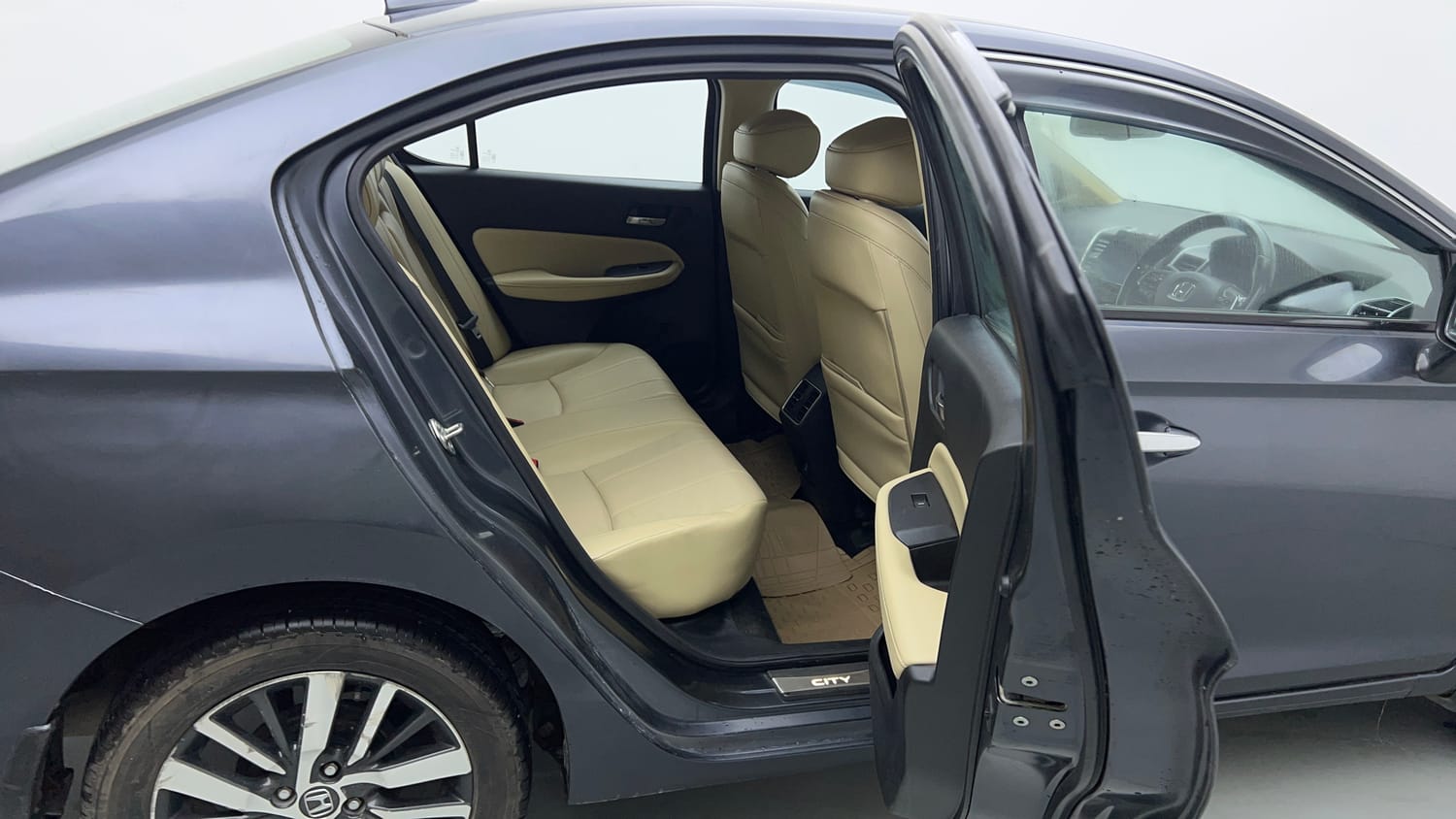 Used 2022 Honda City ZX CVT Petrol Petrol Automatic interior RIGHT SIDE REAR DOOR CABIN VIEW