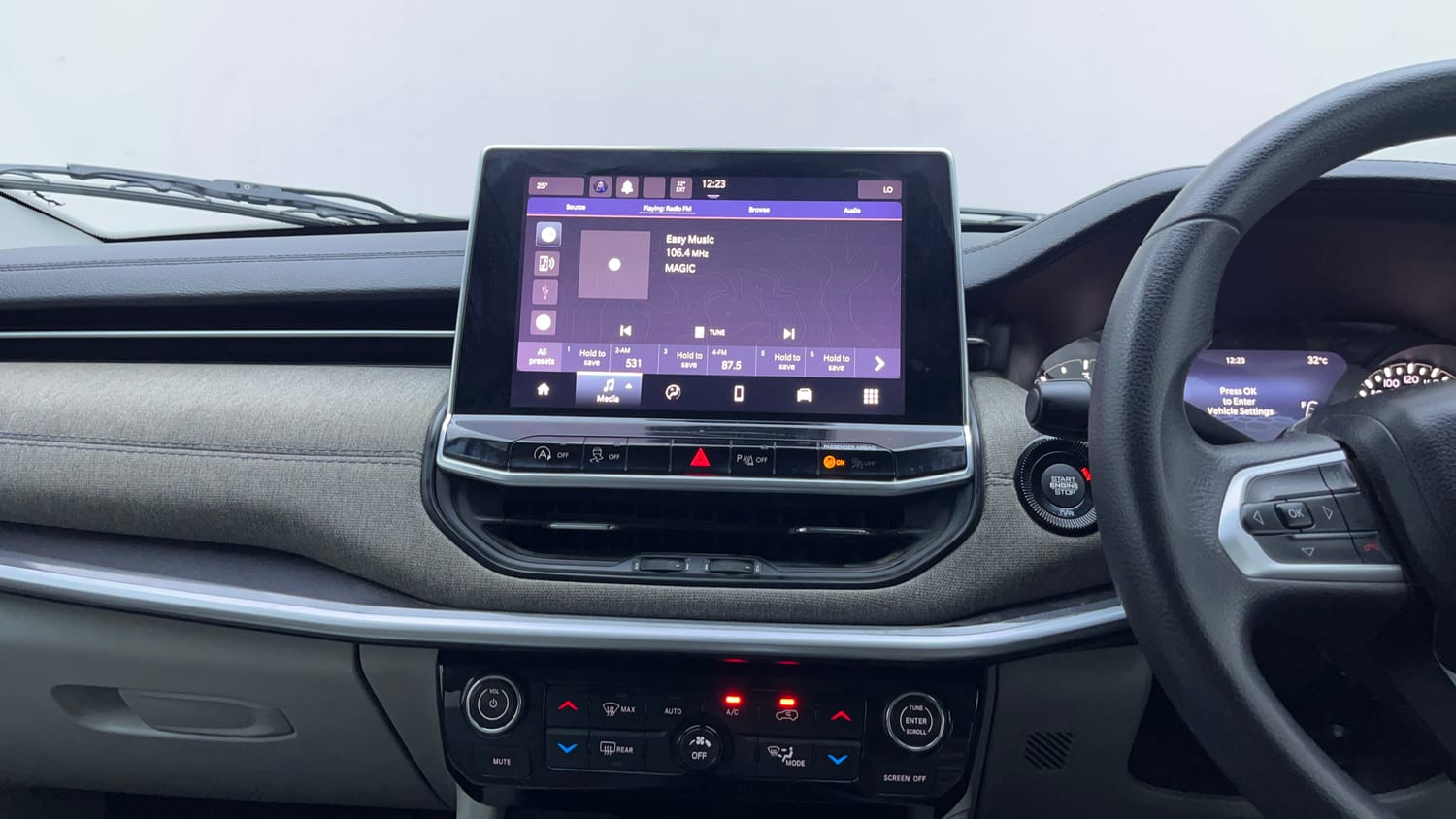 Used 2021 Jeep Compass Longitude (O) 2.0 Diesel Diesel Manual interior MUSIC SYSTEM & AC CONTROL VIEW