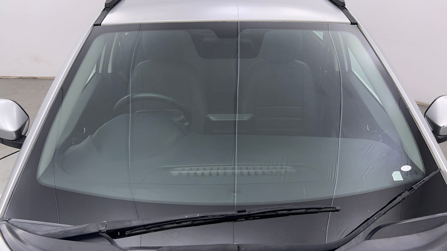 Used 2018 Tata Nexon XZ Plus Petrol Manual exterior FRONT WINDSHIELD VIEW