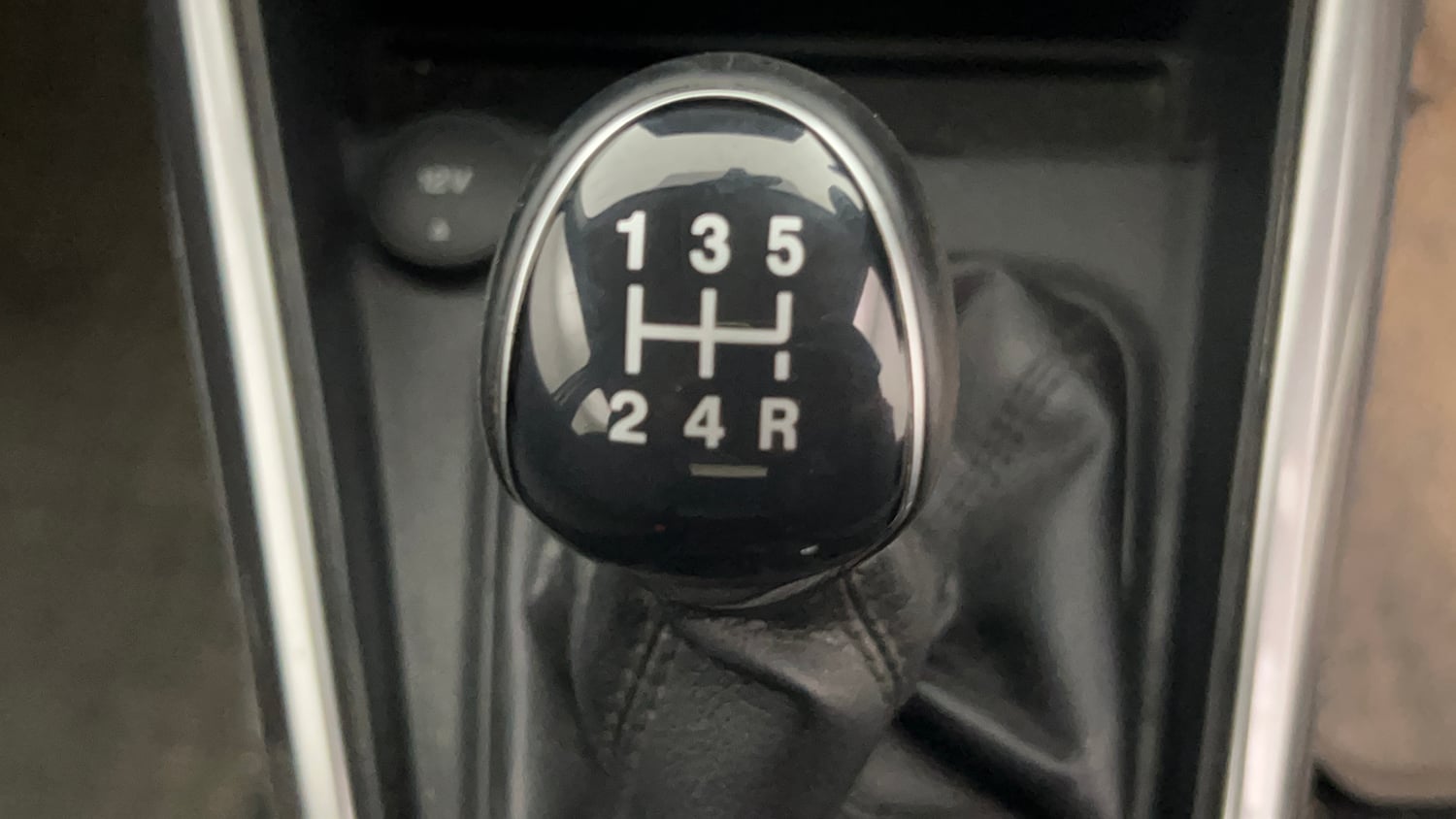 Used 2019 Ford EcoSport Titanium 1.5L Ti-VCT Petrol Manual interior GEAR  KNOB VIEW