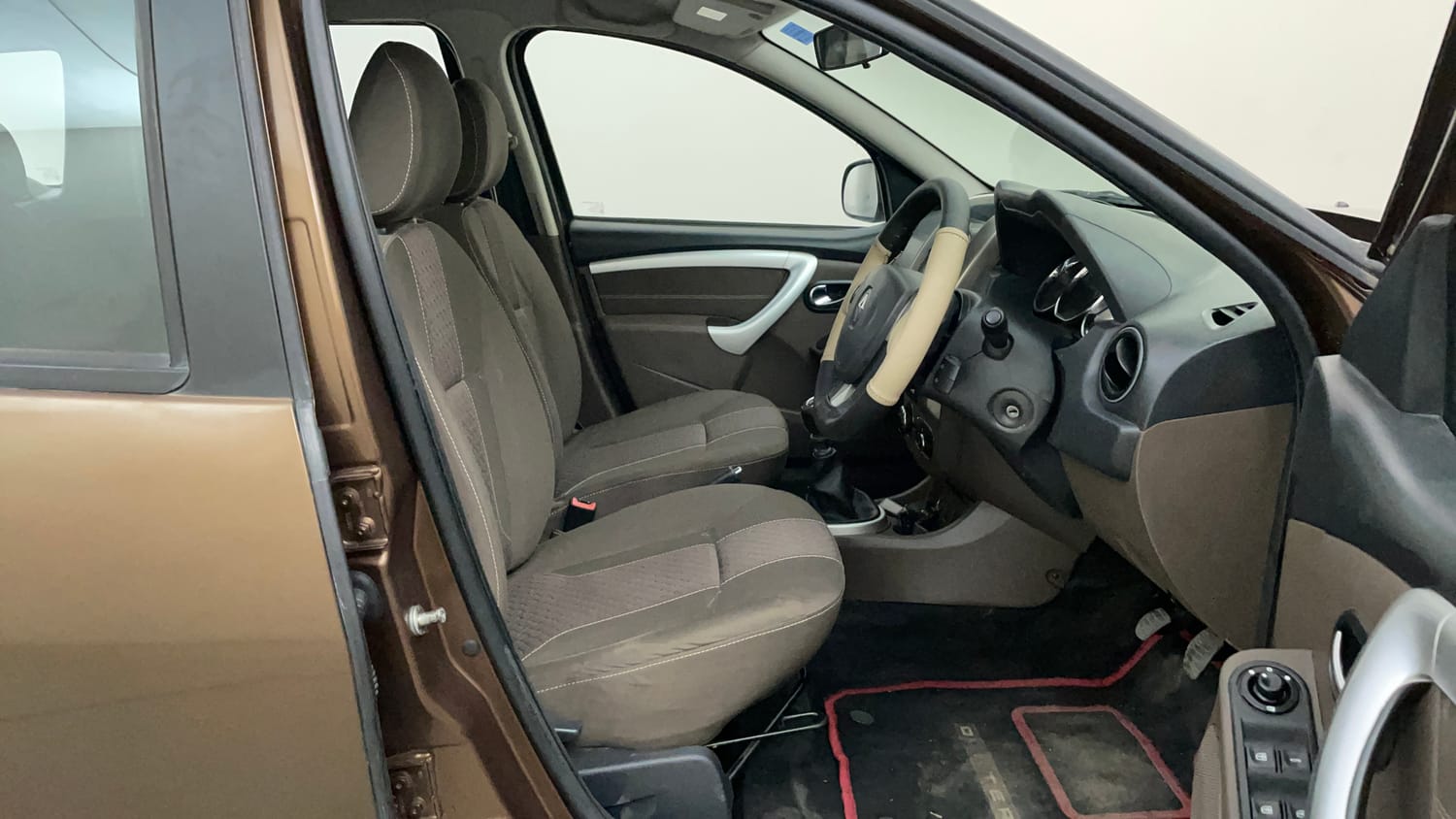 Used 2016 Renault Duster 110 PS RXZ 4X2 MT Diesel Diesel Manual interior RIGHT SIDE FRONT DOOR CABIN VIEW