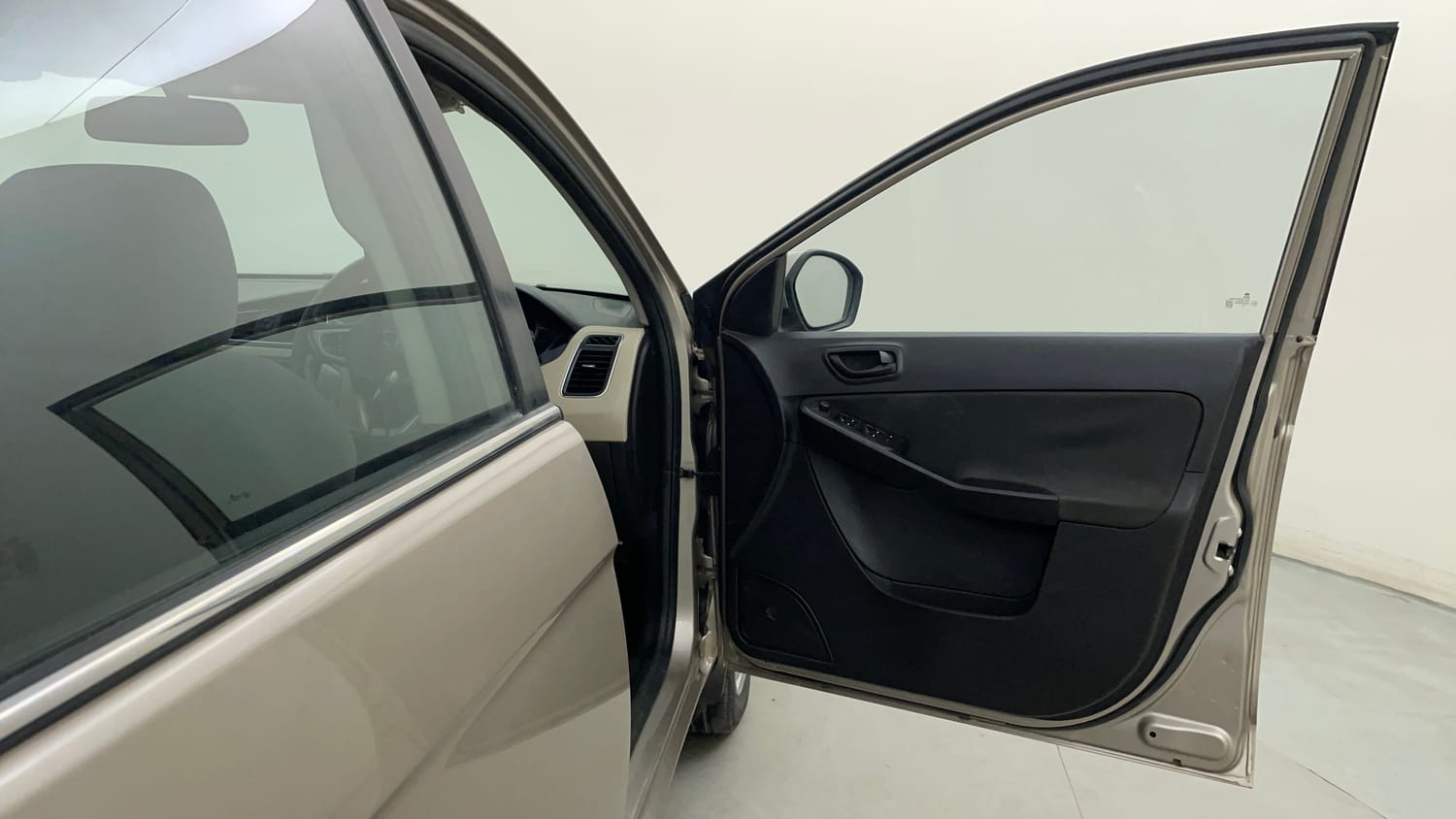 Used 2015 Tata Zest XM Petrol Petrol Manual interior RIGHT FRONT DOOR OPEN VIEW