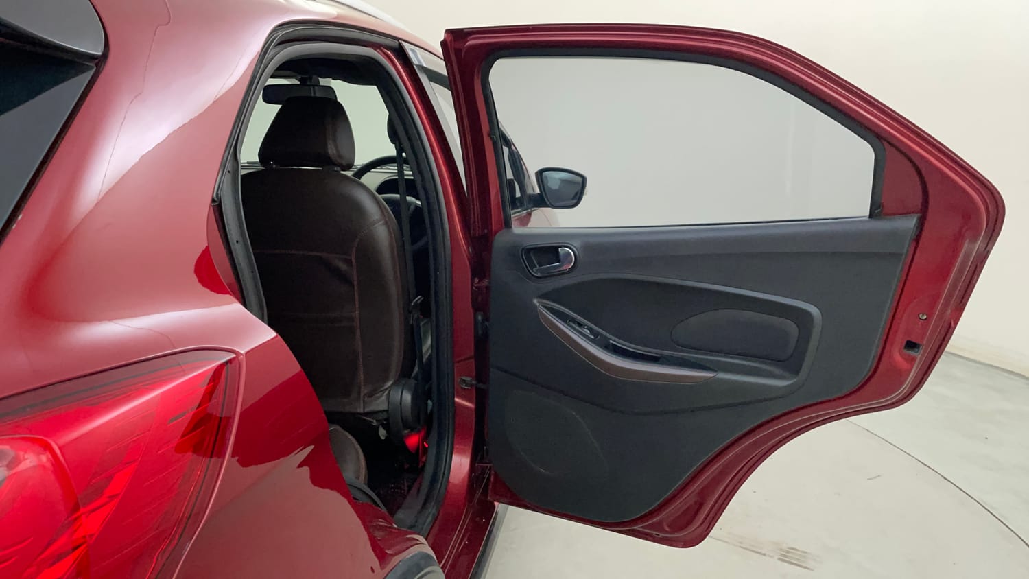 Used 2019 Ford Freestyle Titanium 1.2 Ti-VCT Petrol Manual interior RIGHT REAR DOOR OPEN VIEW