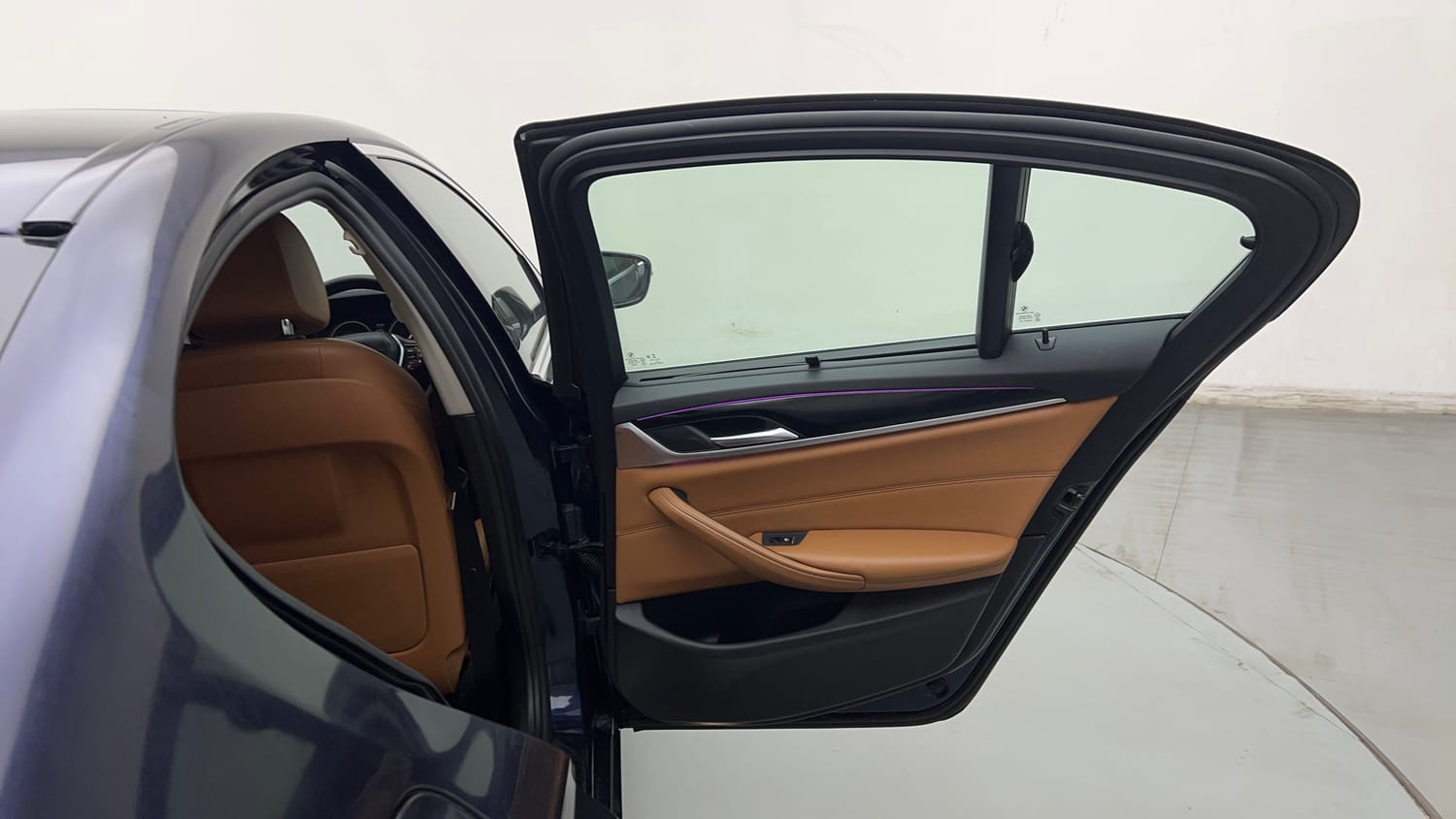 Used 2018 BMW 5 Series 520d Luxury Line Diesel Automatic interior RIGHT REAR DOOR OPEN VIEW