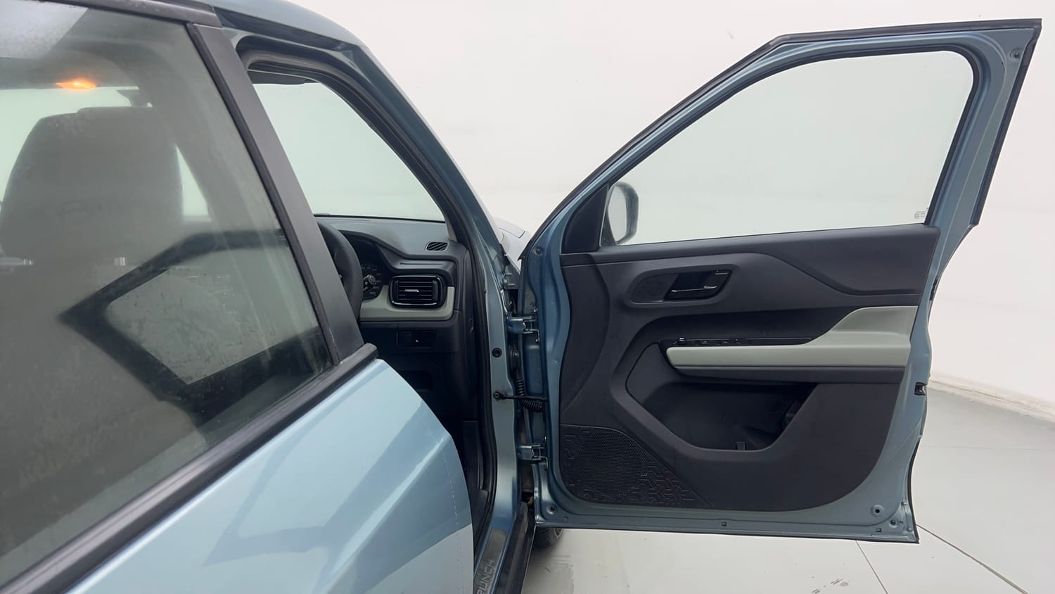 Used 2022 Tata Punch Adventure MT Petrol Manual interior RIGHT FRONT DOOR OPEN VIEW