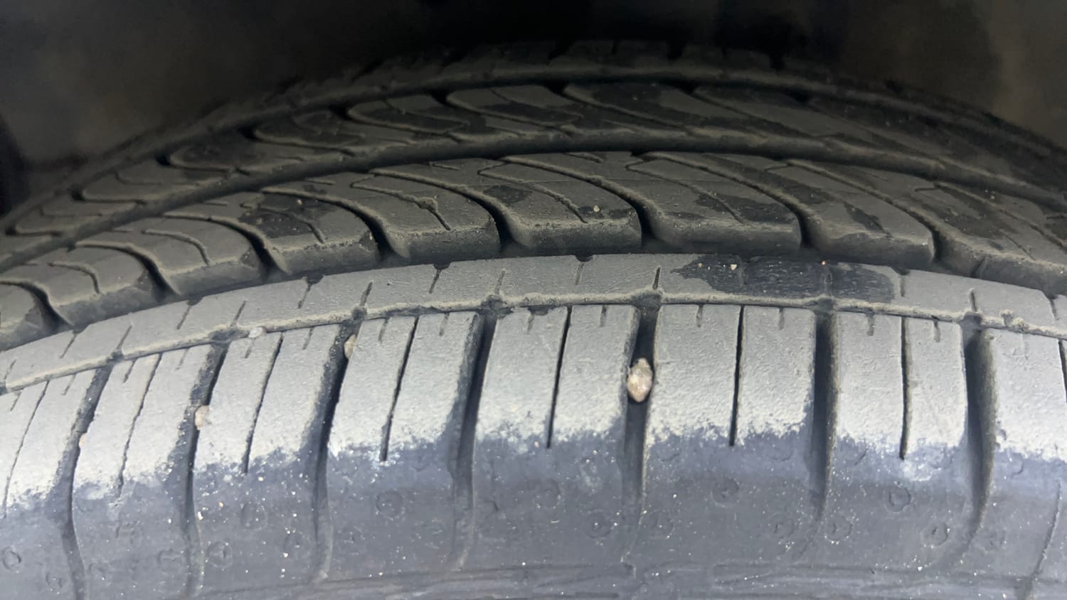 Used 2020 Maruti Suzuki Celerio ZXi Petrol Manual tyres LEFT FRONT TYRE TREAD VIEW