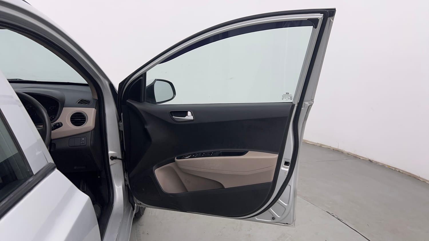 Used 2018 Hyundai Grand i10 Sportz 1.2 Kappa VTVT Petrol Manual interior RIGHT FRONT DOOR OPEN VIEW
