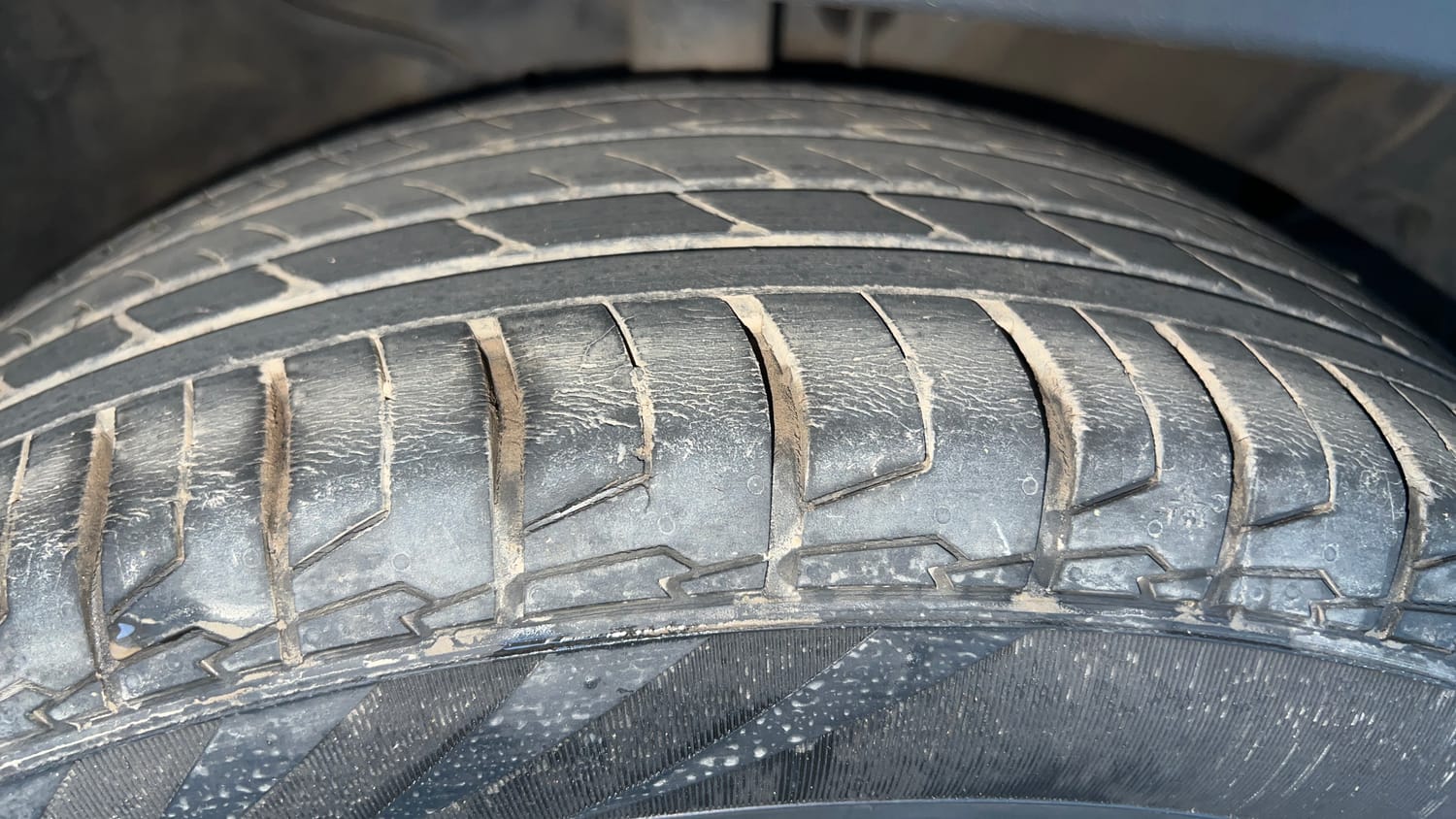 Used 2022 kia Seltos HTX 1.5 IVT Petrol Automatic tyres RIGHT FRONT TYRE TREAD VIEW