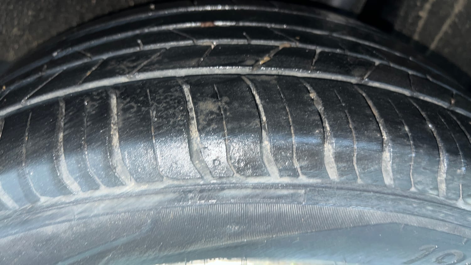 Used 2021 Maruti Suzuki Baleno Zeta Petrol Manual tyres LEFT REAR TYRE TREAD VIEW