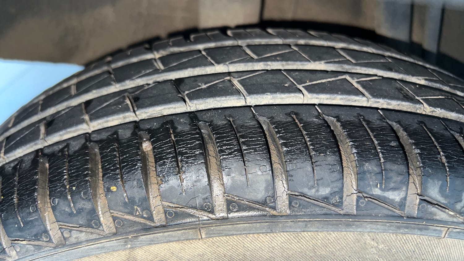 Used 2020 Renault Kwid RXT Petrol Manual tyres RIGHT REAR TYRE TREAD VIEW