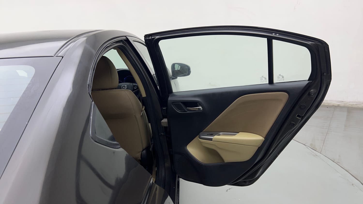 Used 2015 Honda City V Petrol Manual interior RIGHT REAR DOOR OPEN VIEW
