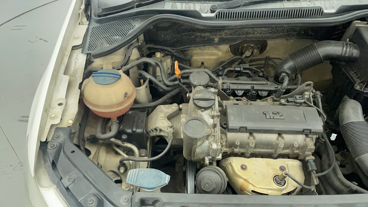 Used 2013 Volkswagen Polo Trendline 1.2L (P) Petrol Manual engine ENGINE RIGHT SIDE VIEW