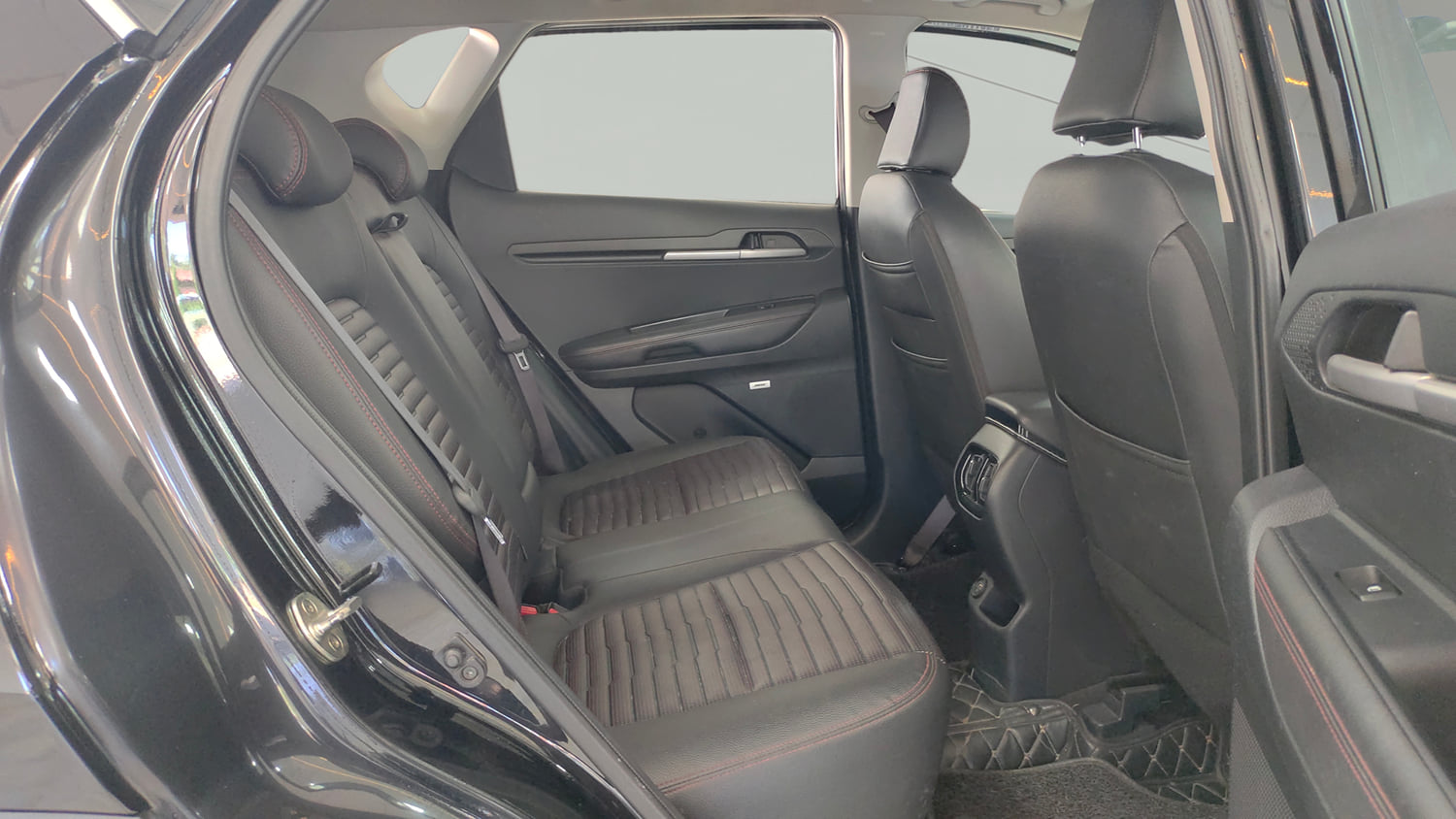 Used 2020 Kia Sonet GTX Plus 1.5 AT Diesel Automatic interior RIGHT SIDE REAR DOOR CABIN VIEW