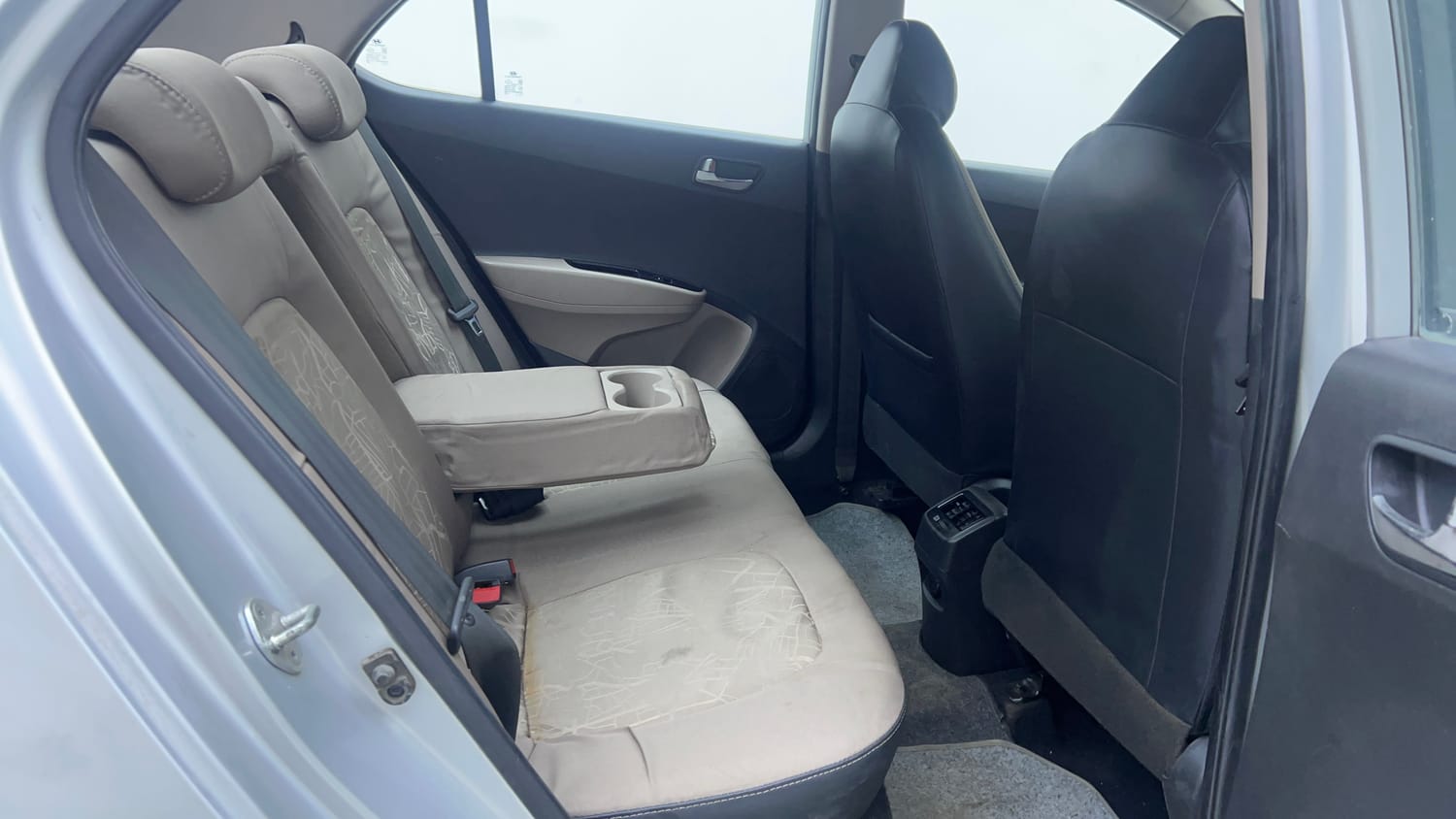Used 2015 Hyundai Xcent S 1.2 (O) Petrol Manual interior RIGHT SIDE REAR DOOR CABIN VIEW