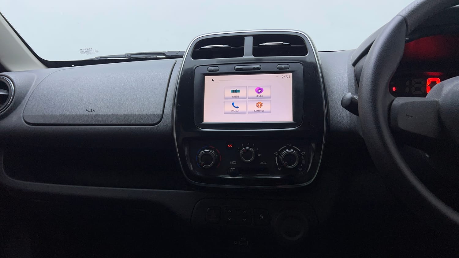Used 2019 Renault Kwid RXT (O) 1.0 SCE Edition Petrol Manual interior MUSIC SYSTEM & AC CONTROL VIEW