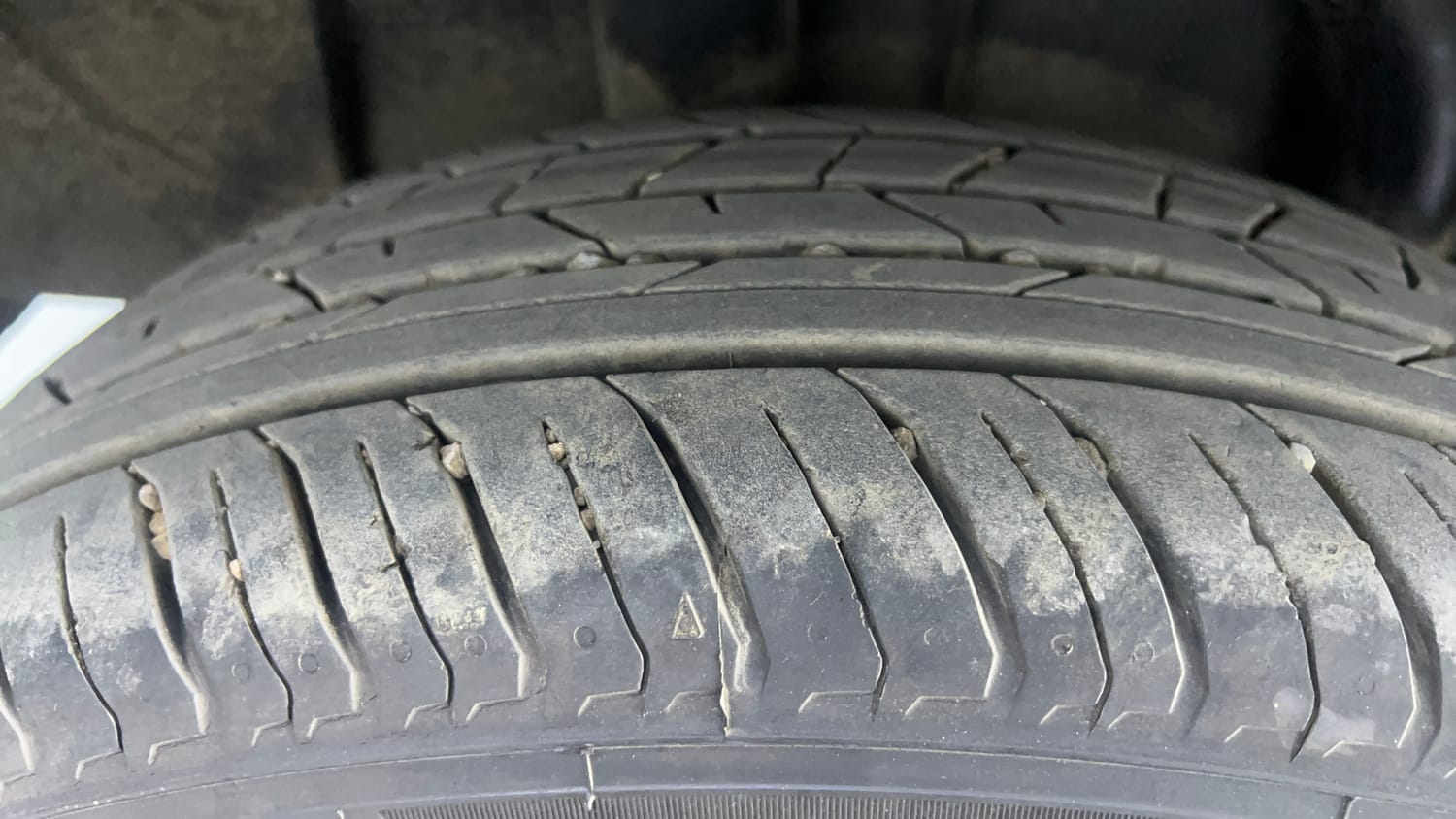 Used 2023 Nissan Magnite XV Premium Turbo Petrol Manual tyres RIGHT REAR TYRE TREAD VIEW