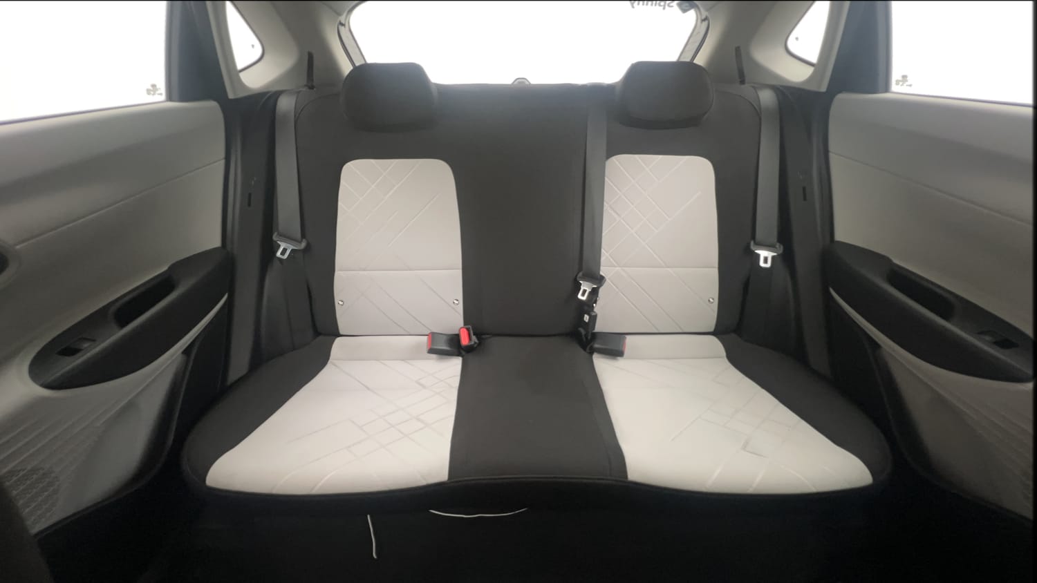 Used 2025 Hyundai i20 Sportz (O) 1.2 IVT Petrol Automatic interior REAR SEAT CONDITION VIEW