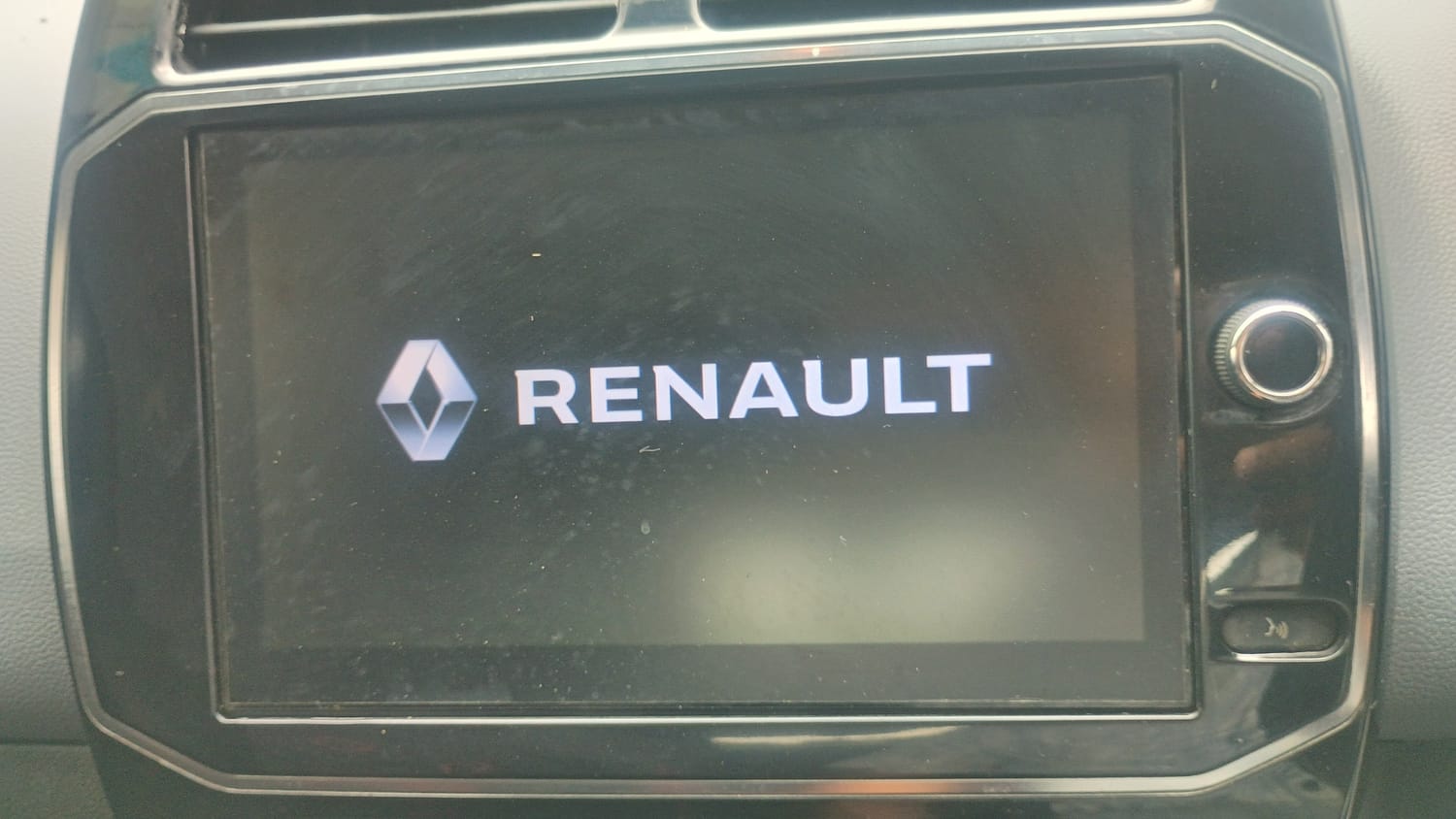 Used 2020 Renault Kwid RXT Petrol Manual top_features Touch screen infotainment system