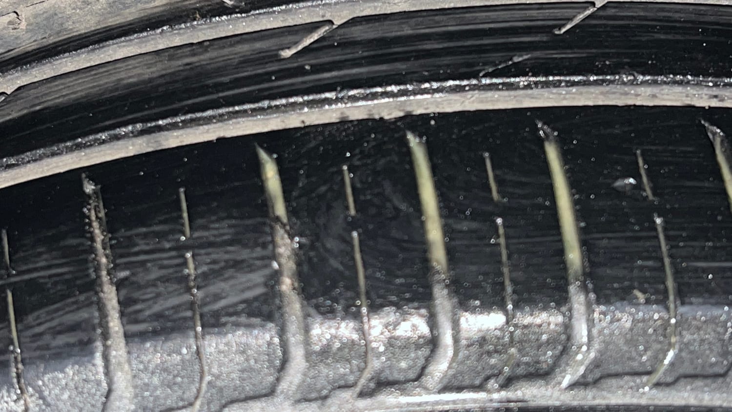 Used 2018 Tata Nexon XZ Plus Petrol Manual tyres LEFT REAR TYRE TREAD VIEW