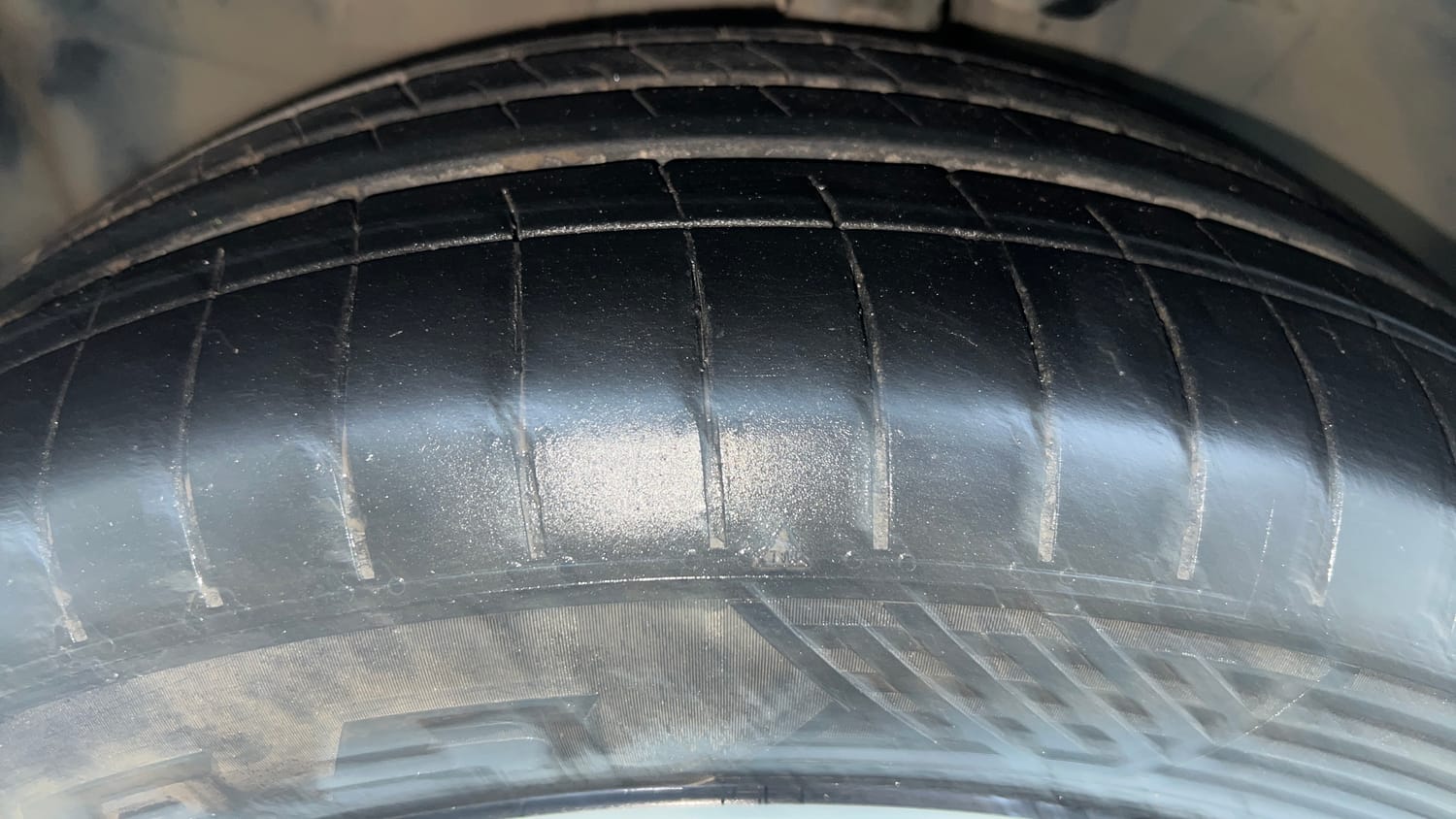 Used 2021 Jeep Compass Model S (O) Diesel 4x4 AT Diesel Automatic tyres LEFT FRONT TYRE TREAD VIEW