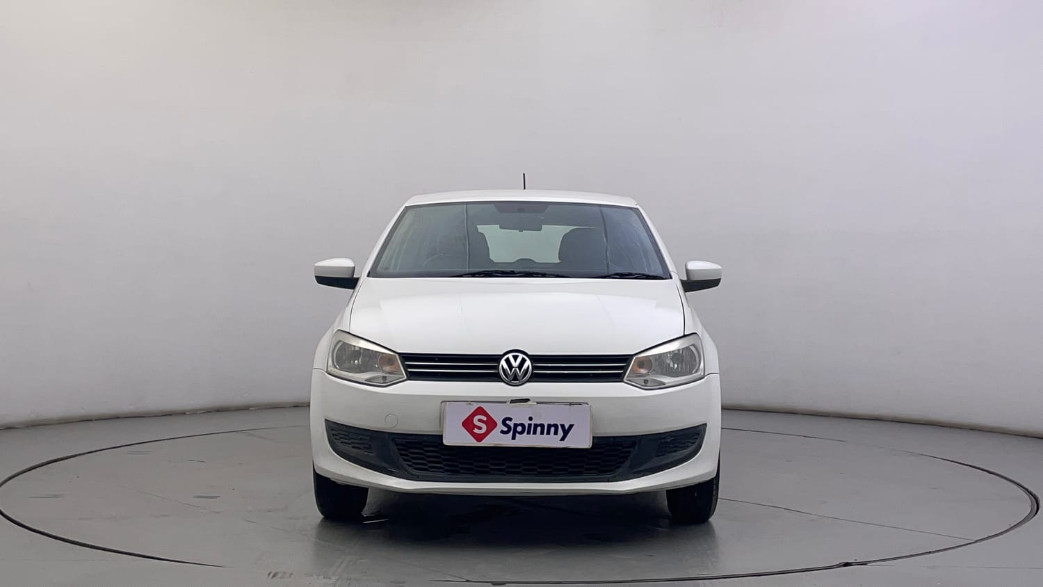 Used 2013 Volkswagen Polo Trendline 1.2L (P) Petrol Manual exterior FRONT VIEW