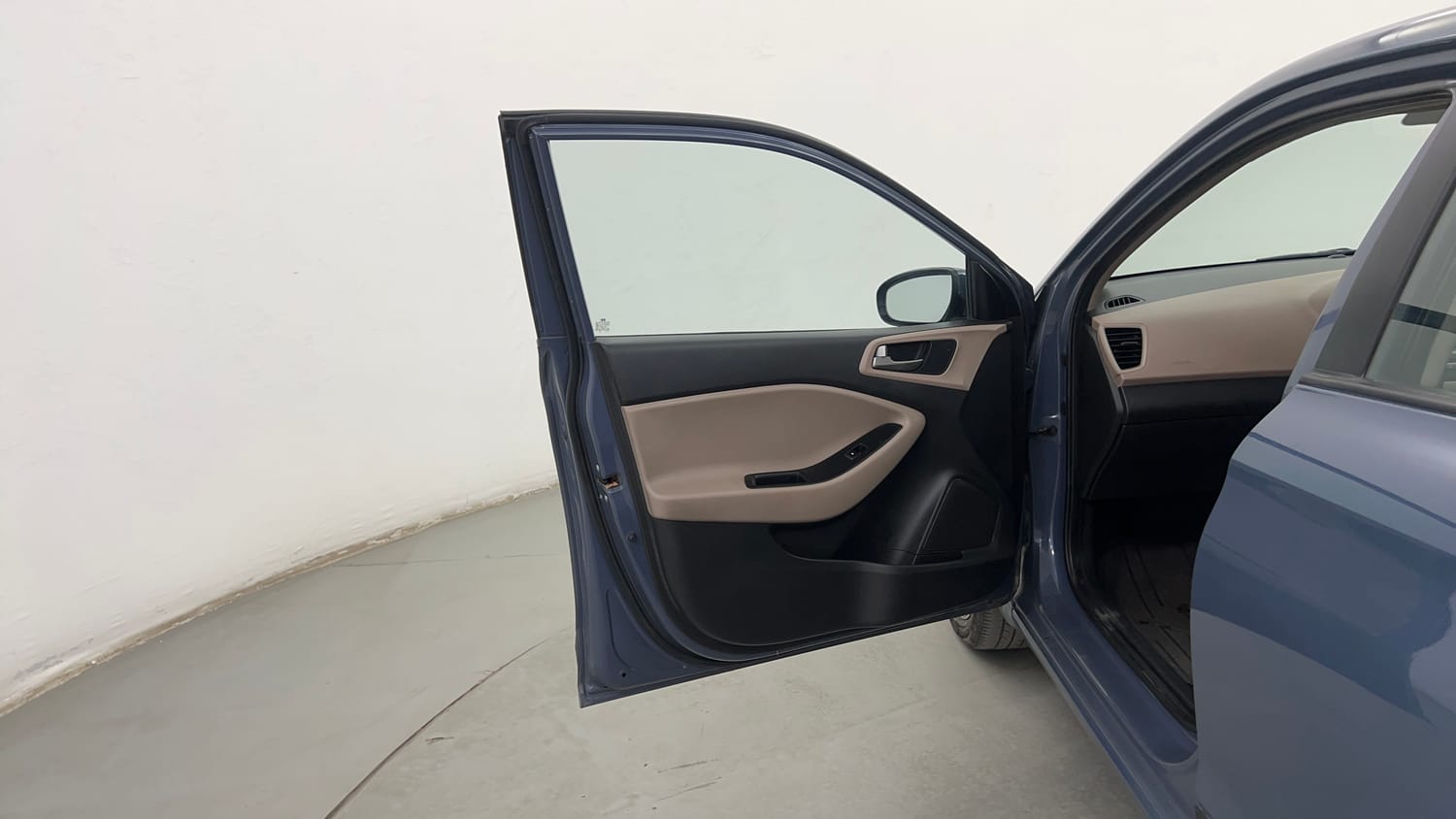 Used 2015 Hyundai Elite i20 Asta 1.2 Petrol Manual interior LEFT FRONT DOOR OPEN VIEW