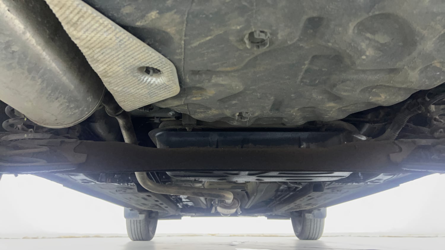 Used 2023 Nissan Magnite XV Premium Turbo Petrol Manual extra REAR UNDERBODY VIEW (TAKEN FROM REAR)