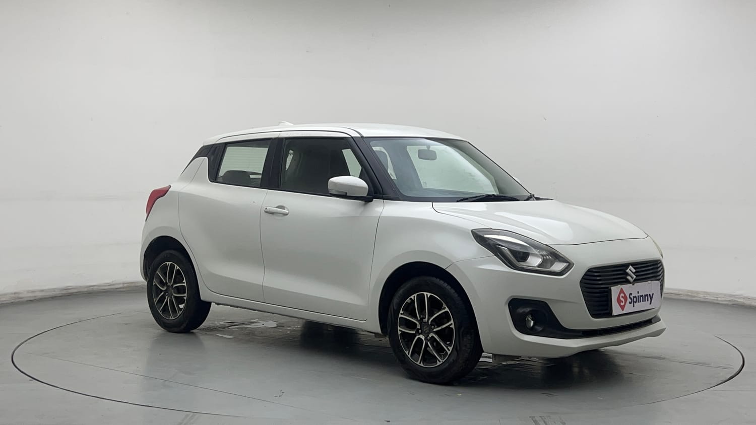 Used 2018 Maruti Suzuki Swift ZXi Plus Petrol Manual exterior RIGHT FRONT CORNER VIEW