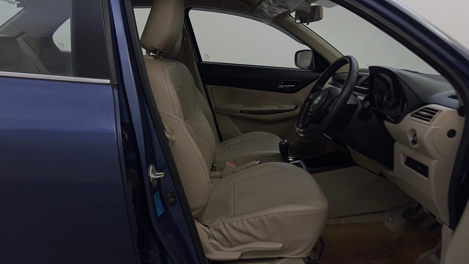 Used 2018 Maruti Suzuki Dzire ZXi Petrol Manual interior RIGHT SIDE FRONT DOOR CABIN VIEW