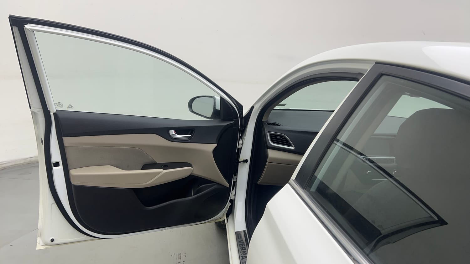 Used 2019 Hyundai Verna SX 1.6 VTVT Petrol Manual interior LEFT FRONT DOOR OPEN VIEW