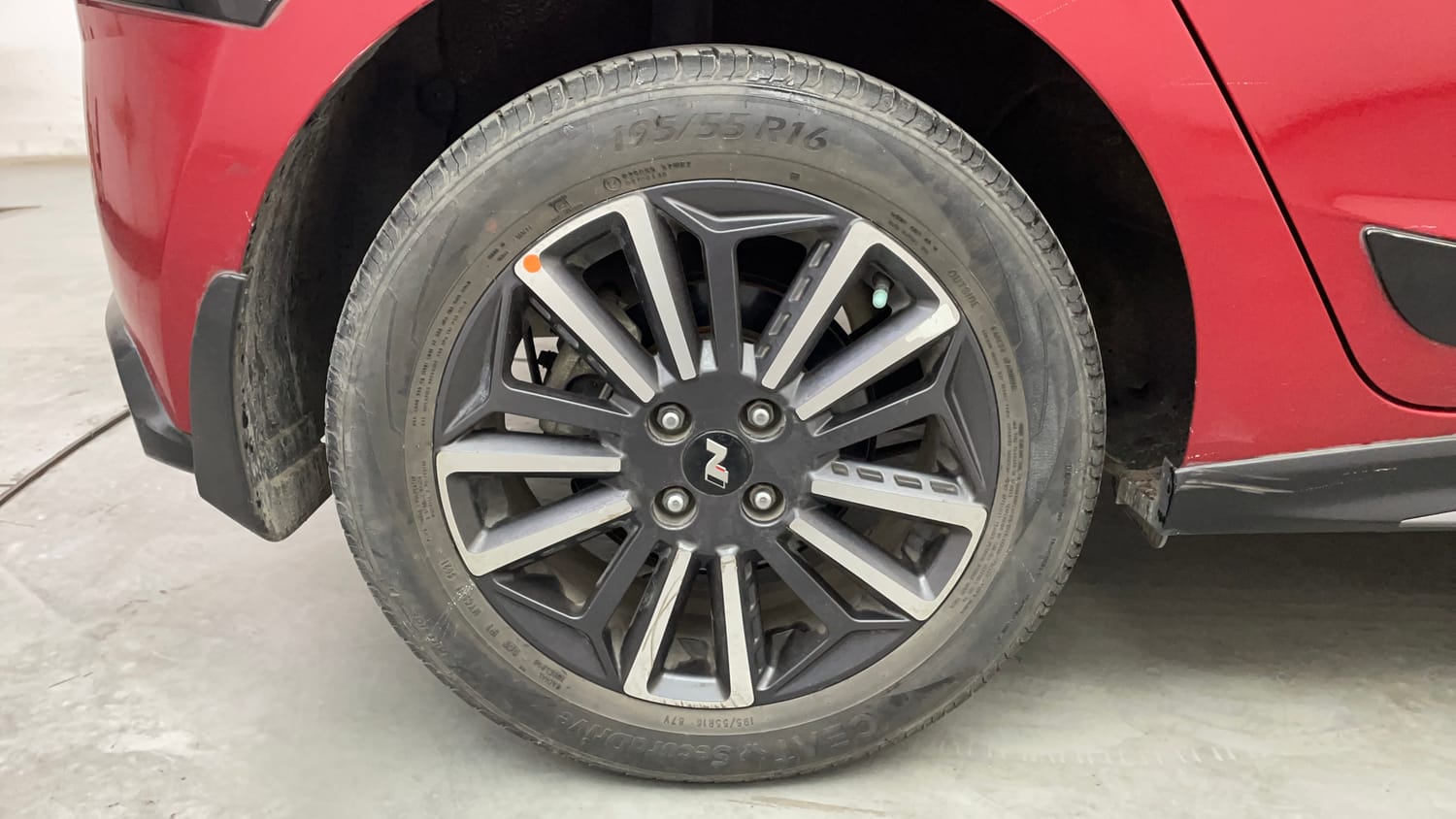 Used 2022 Hyundai i20 N Line N8 1.0 Turbo DCT Dual Tone Petrol Automatic tyres RIGHT REAR TYRE RIM VIEW