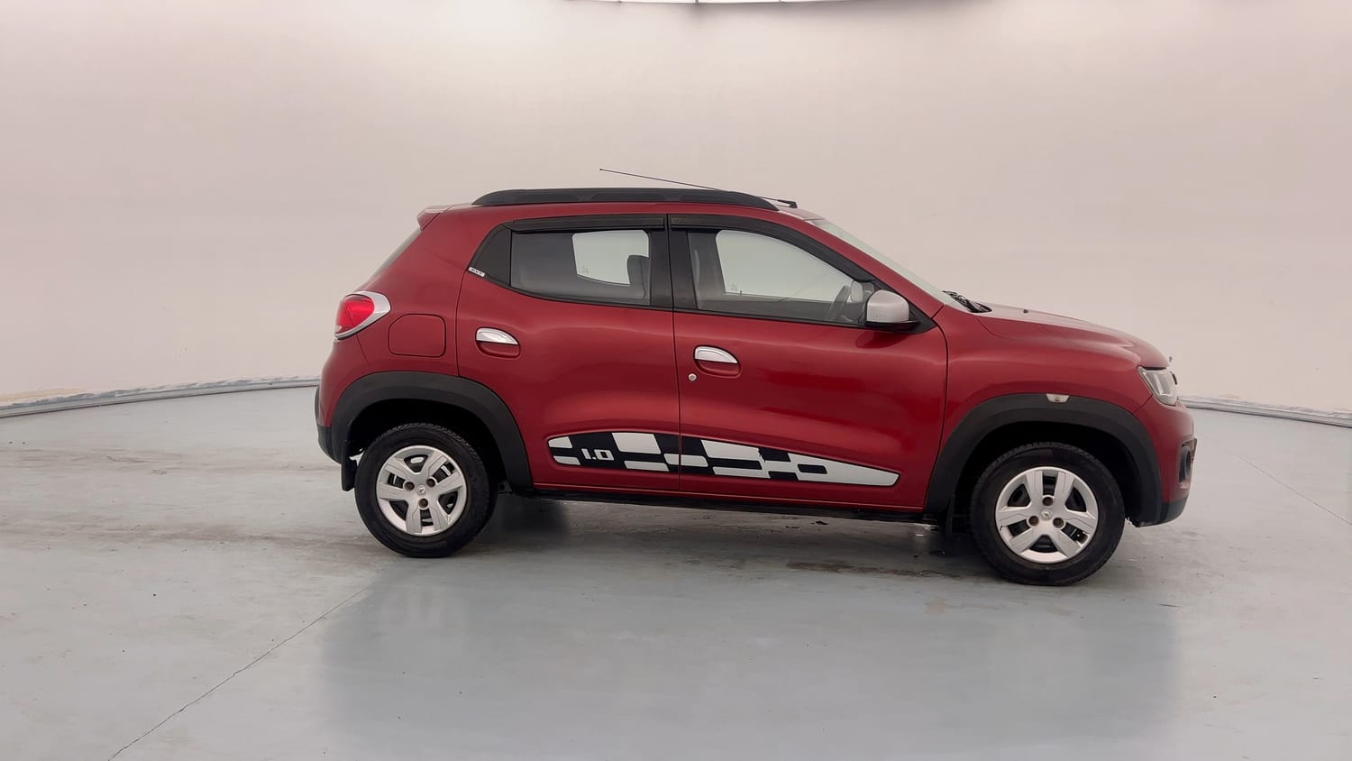 Used 2018 Renault Kwid RXT (O) 1.0 SCE Edition Petrol Manual exterior RIGHT SIDE VIEW