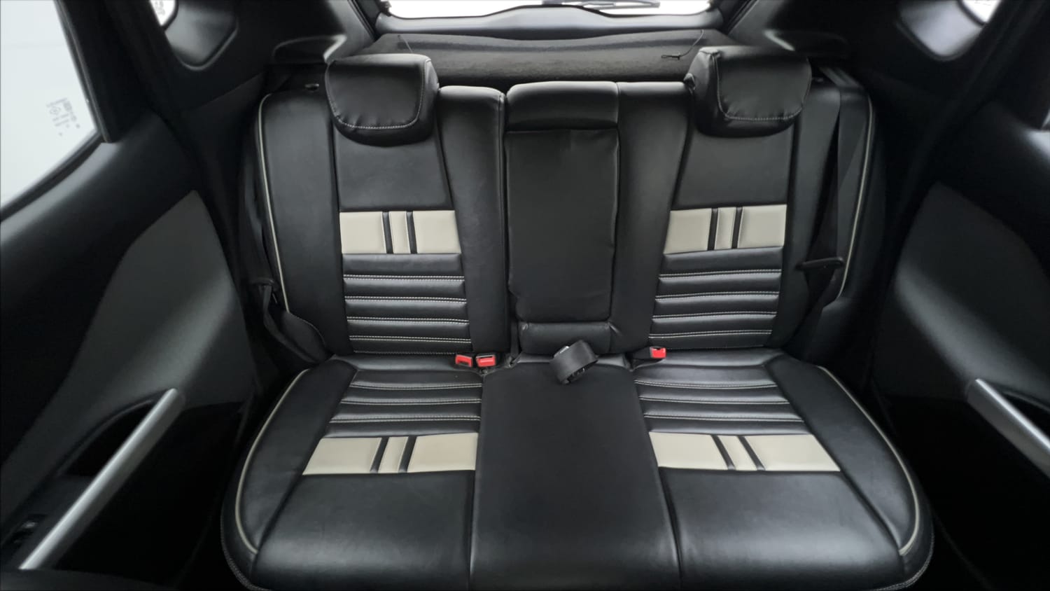 Used 2021 Nissan Magnite XV Turbo CVT Petrol Automatic interior REAR SEAT CONDITION VIEW