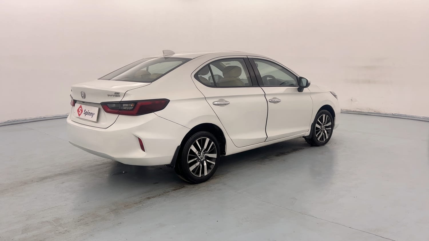 Used 2022 Honda City ZX Petrol Petrol Manual exterior RIGHT REAR CORNER VIEW