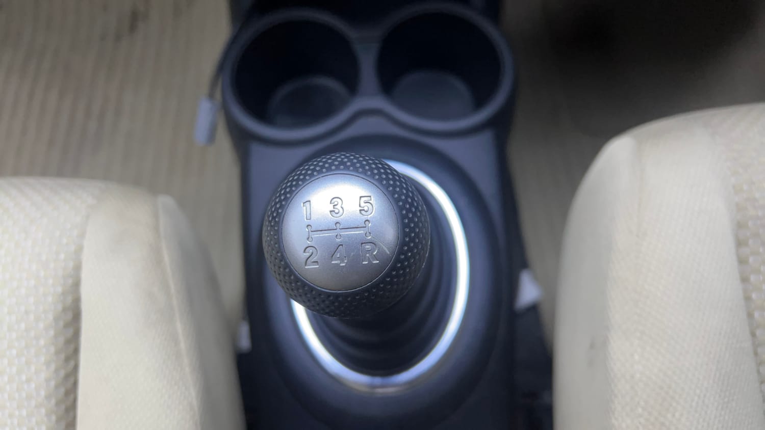 Used 2013 Honda Brio S MT Petrol Manual interior GEAR  KNOB VIEW