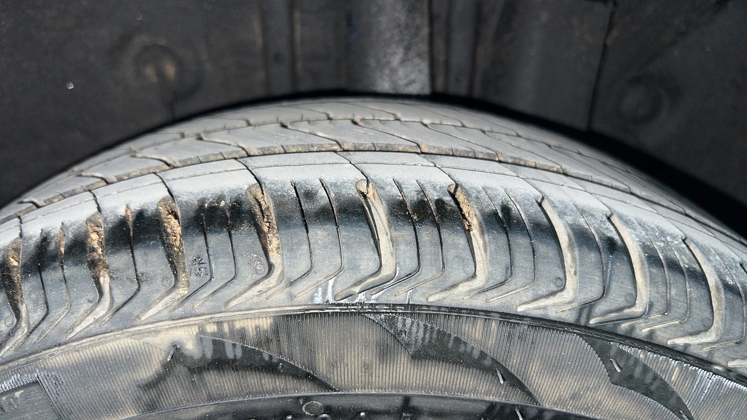 Used 2018 Hyundai Elite i20 Asta 1.2 (O) Petrol Manual tyres LEFT REAR TYRE TREAD VIEW