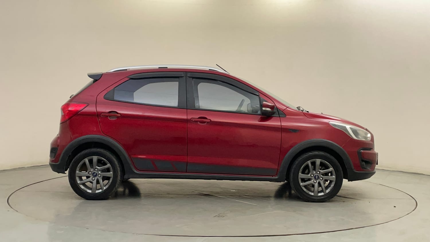 Used 2019 Ford Freestyle Titanium 1.2 Ti-VCT Petrol Manual exterior RIGHT SIDE VIEW